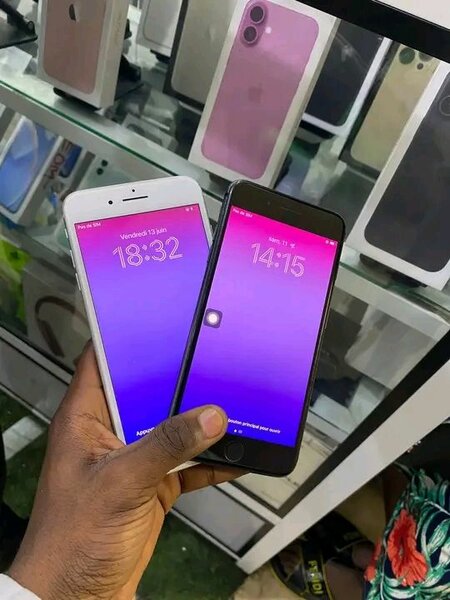 iPhone 7 Plus - Noir et Blanc