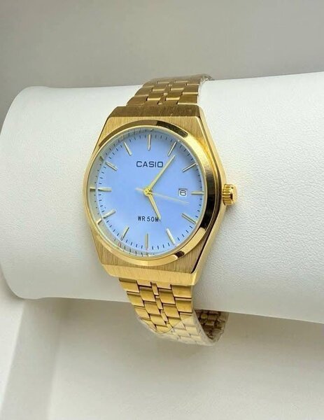 Montre Casio Dorée Élégante