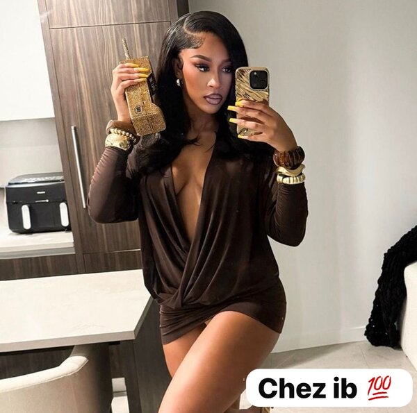 Combinaison femme rouge élégante