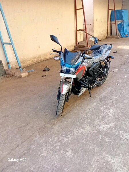 Moto sportive élégante