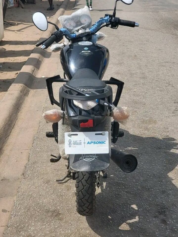 Moto Apsonic puissante et élégante