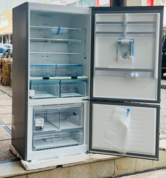 Réfrigérateur Hitachi moderne