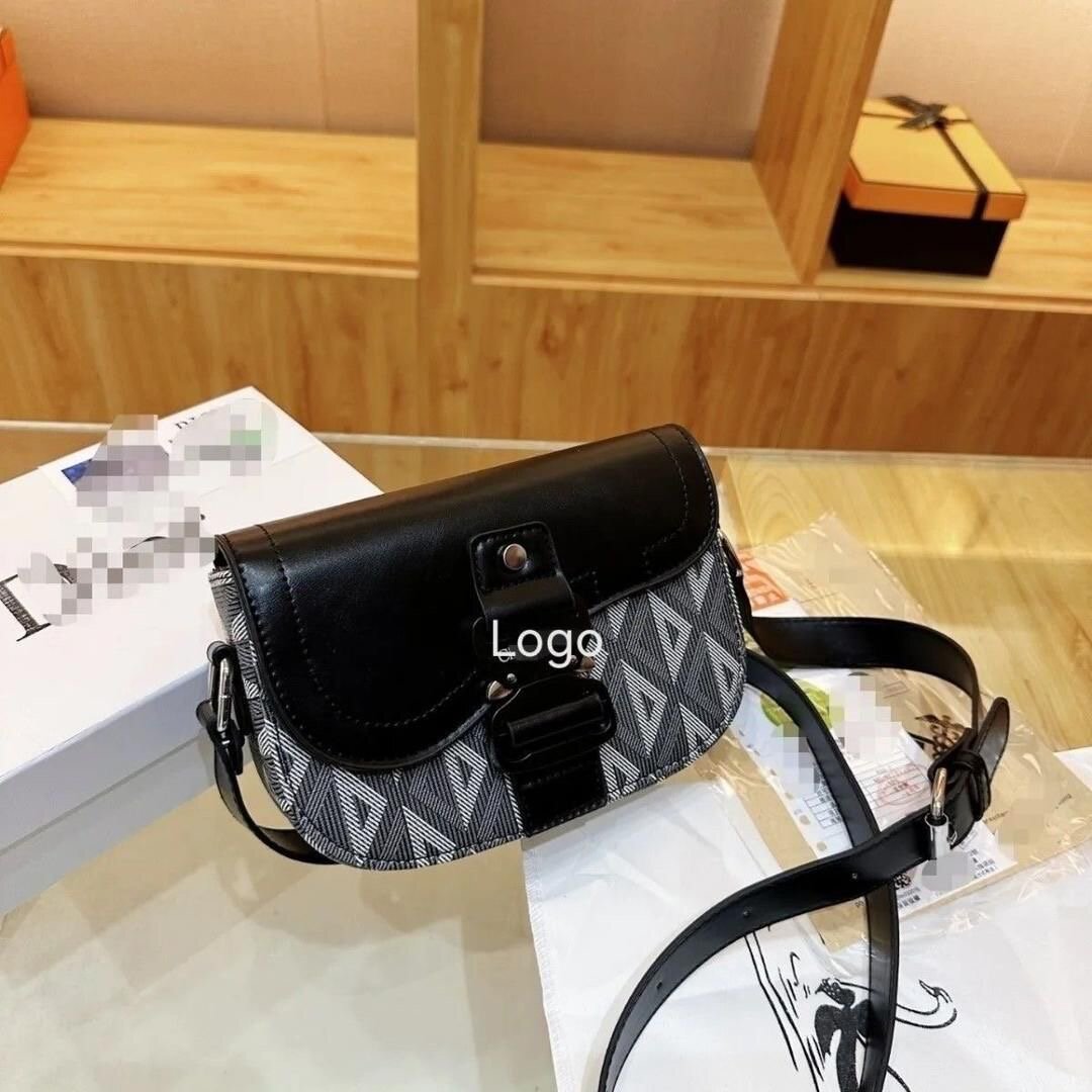 Sac Bandoulière En Cuir Chic