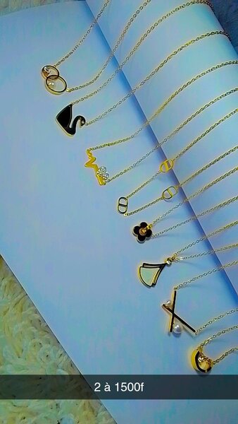 Colliers Pendentifs dorés