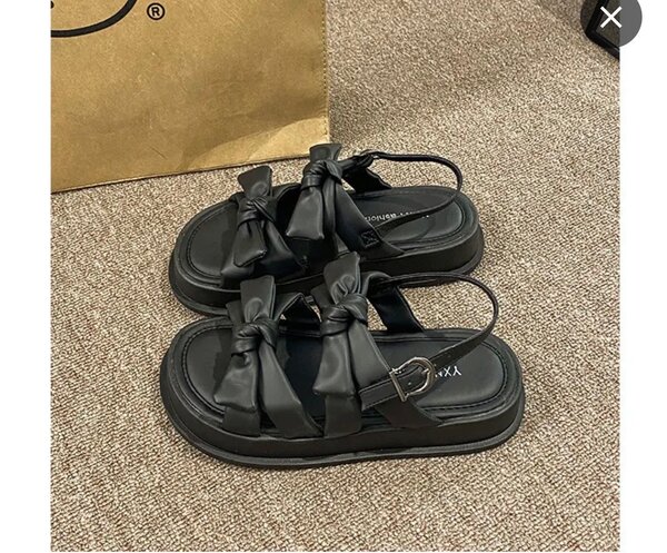 Sandales plates pour femmes