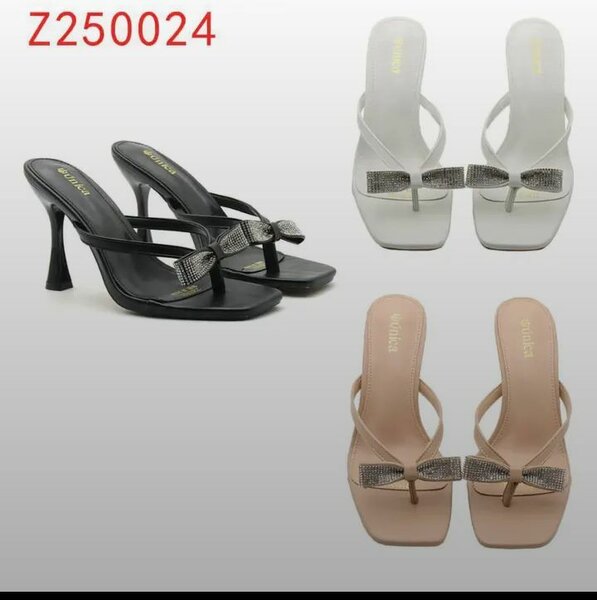 Mules à talons ornées élégantes