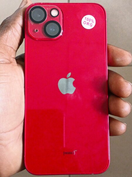 iPhone 13 rouge casi neuf