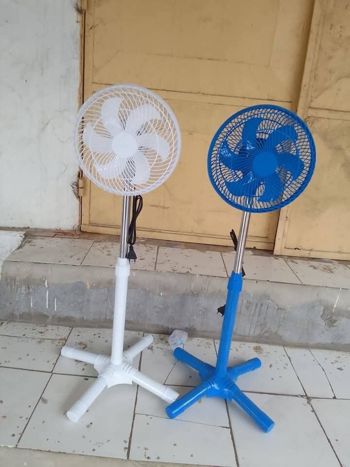 Ventilateur sur pied réglable