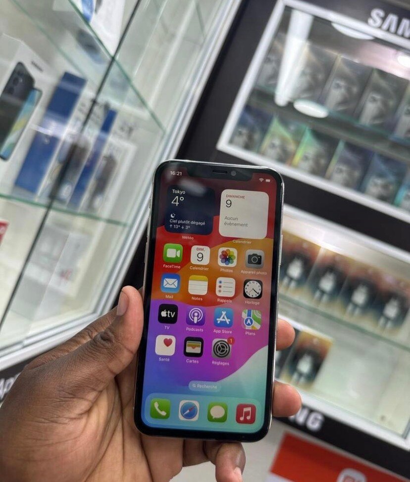 Smartphone haut de gamme blanc