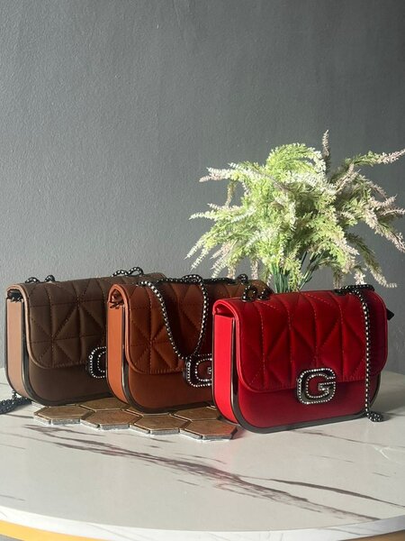 Sac à Main Élégant en Cuir