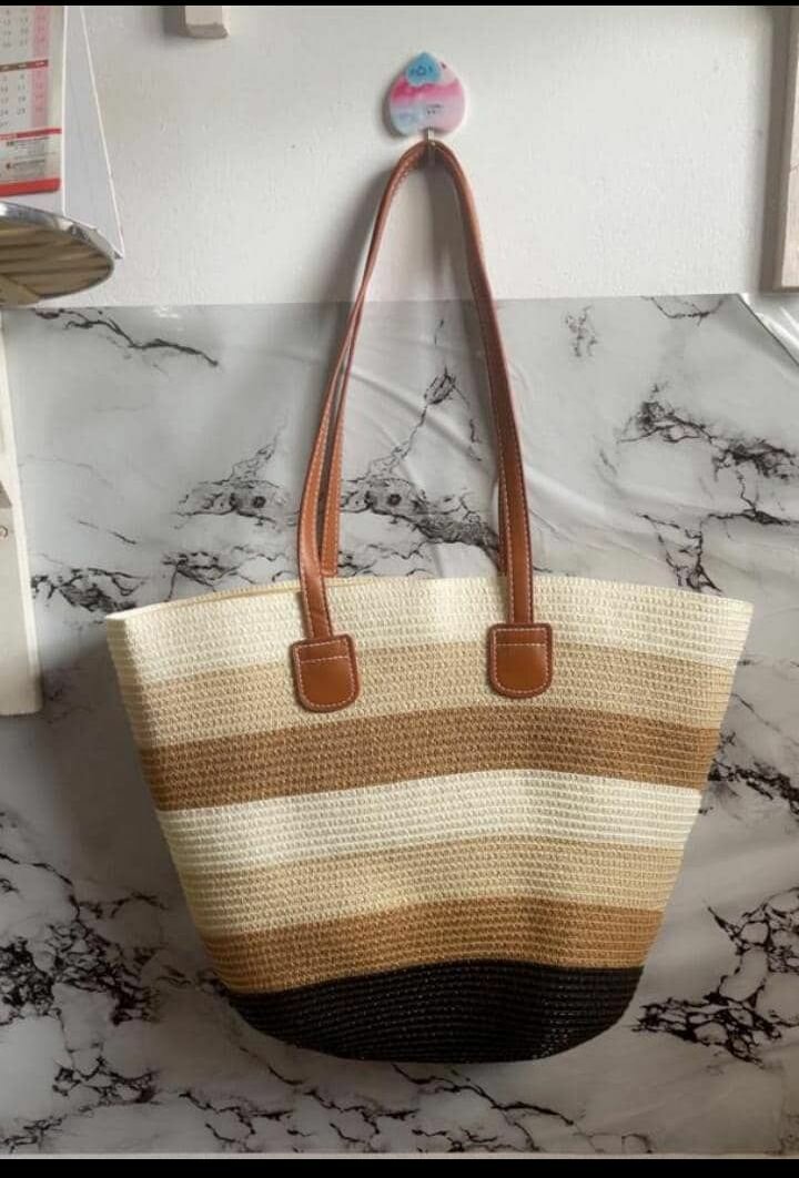 Sac fourre-tout en paille élégant