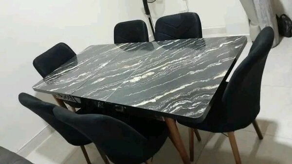 Table en marbre moderne