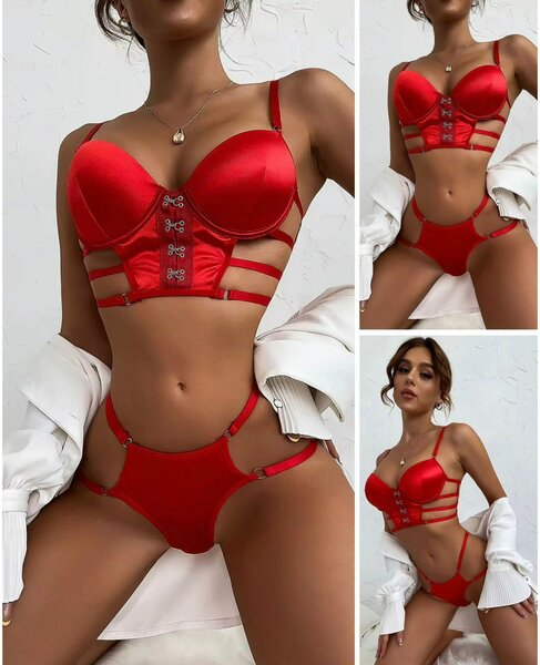 Ensemble de lingerie rouge sexy