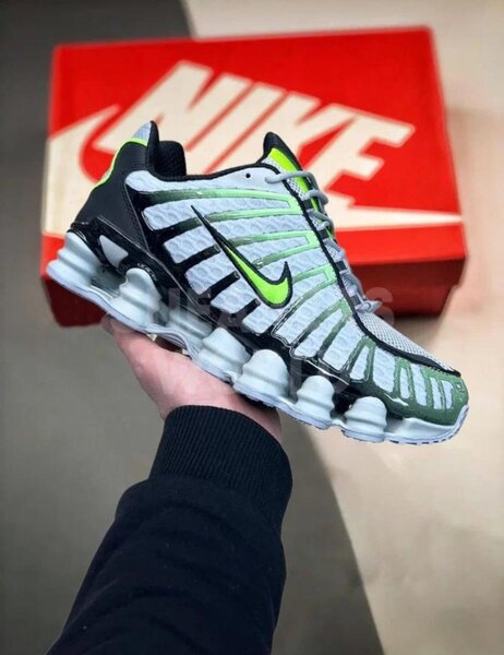 Baskets Nike Air Shox