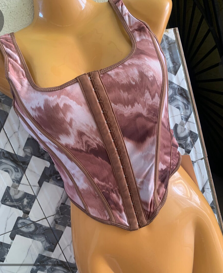 Courte bustier coloré