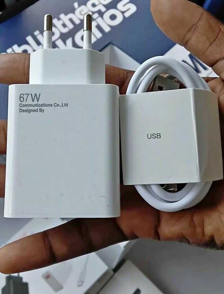 Chargeur USB Rapide 67W