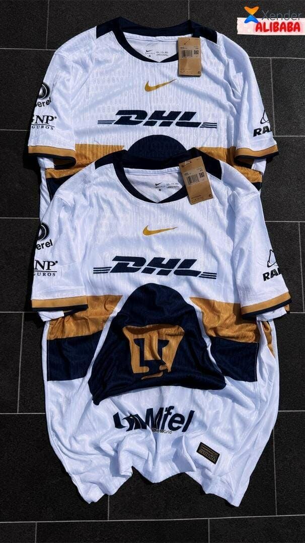 Maillots de football authentiques