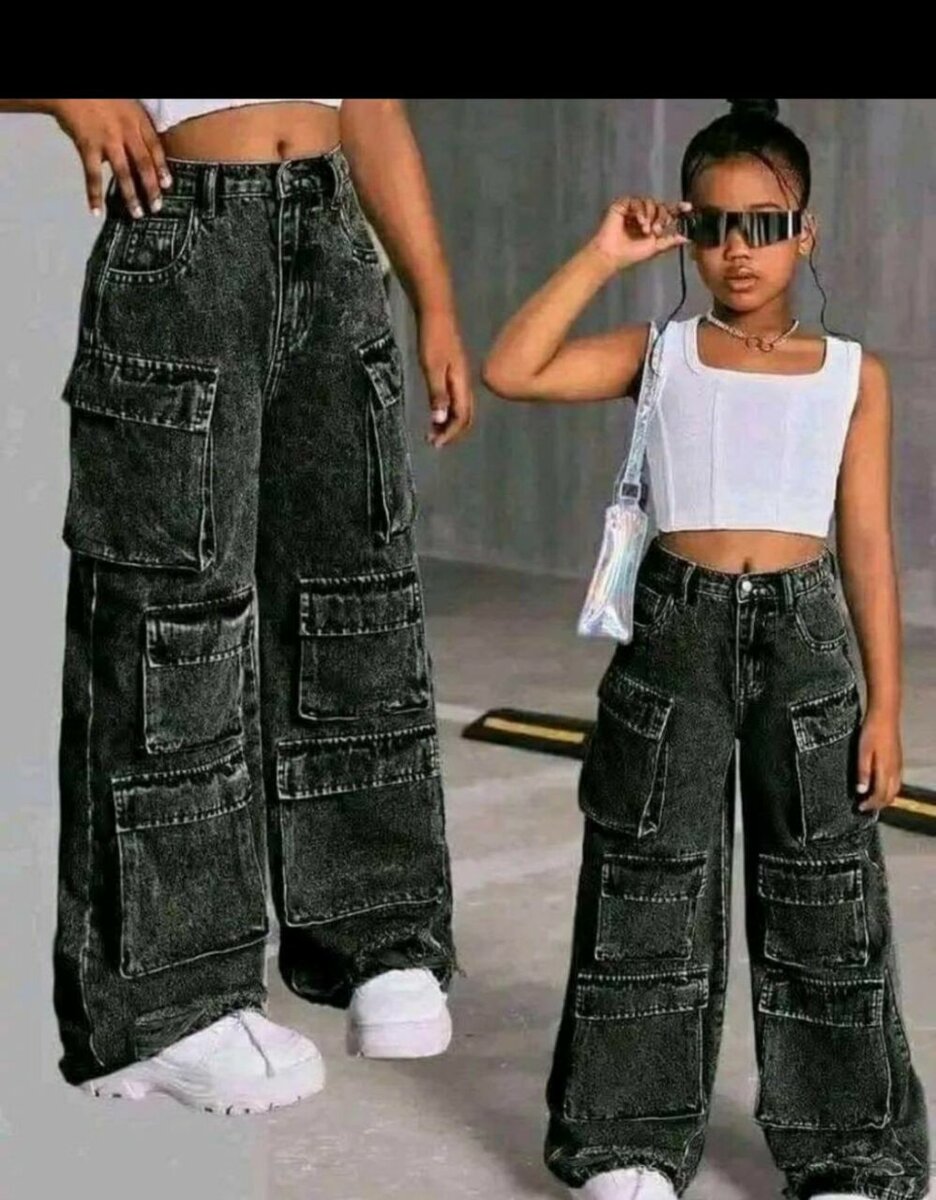 Jean cargo noir tendance