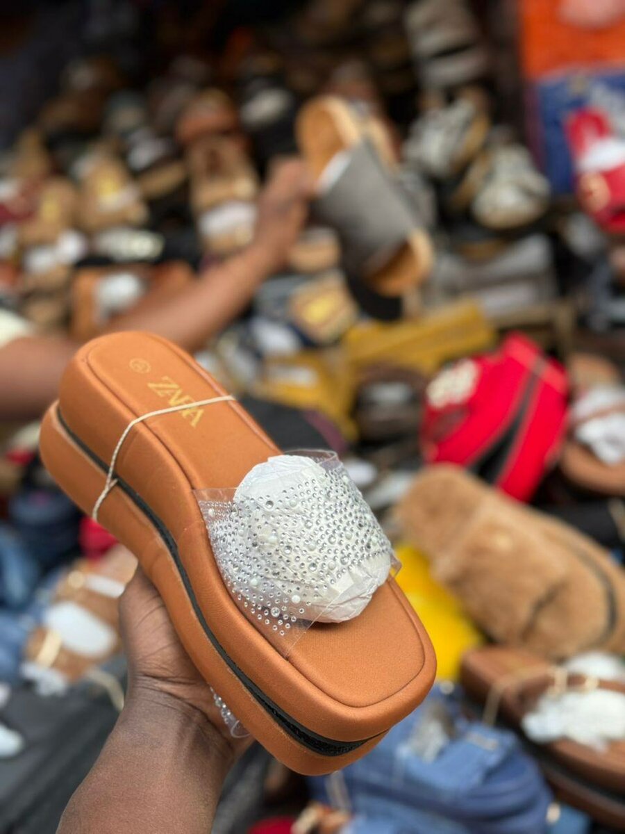 Sandales élégantes à bijoux pour femmes