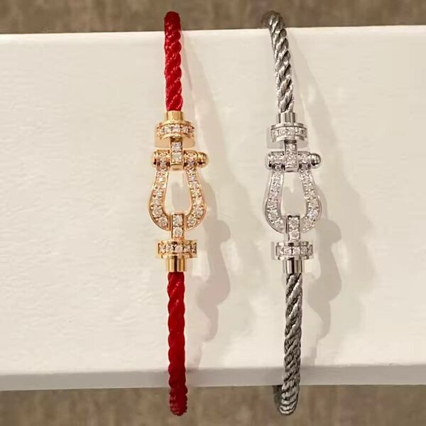 Bracelets élégants avec fermoir diamant