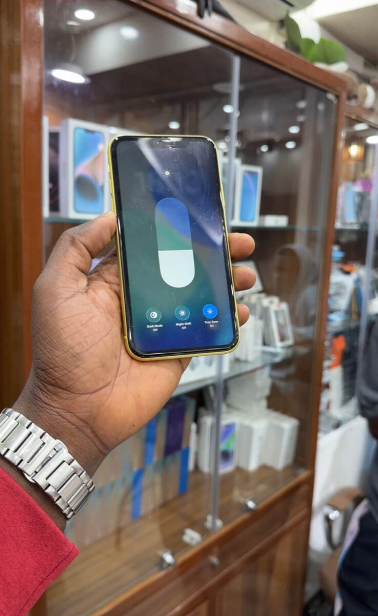 iPhone 11 Jaune 64 Go