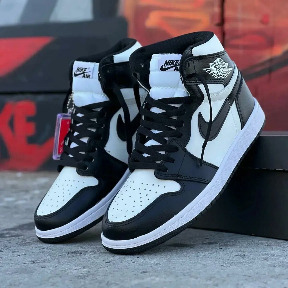 Baskets Noires et Blanches Classiques