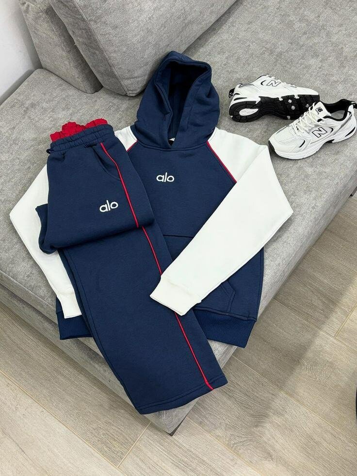 Ensemble de Survêtement Moderne