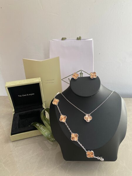 Set de bijoux floral élégant