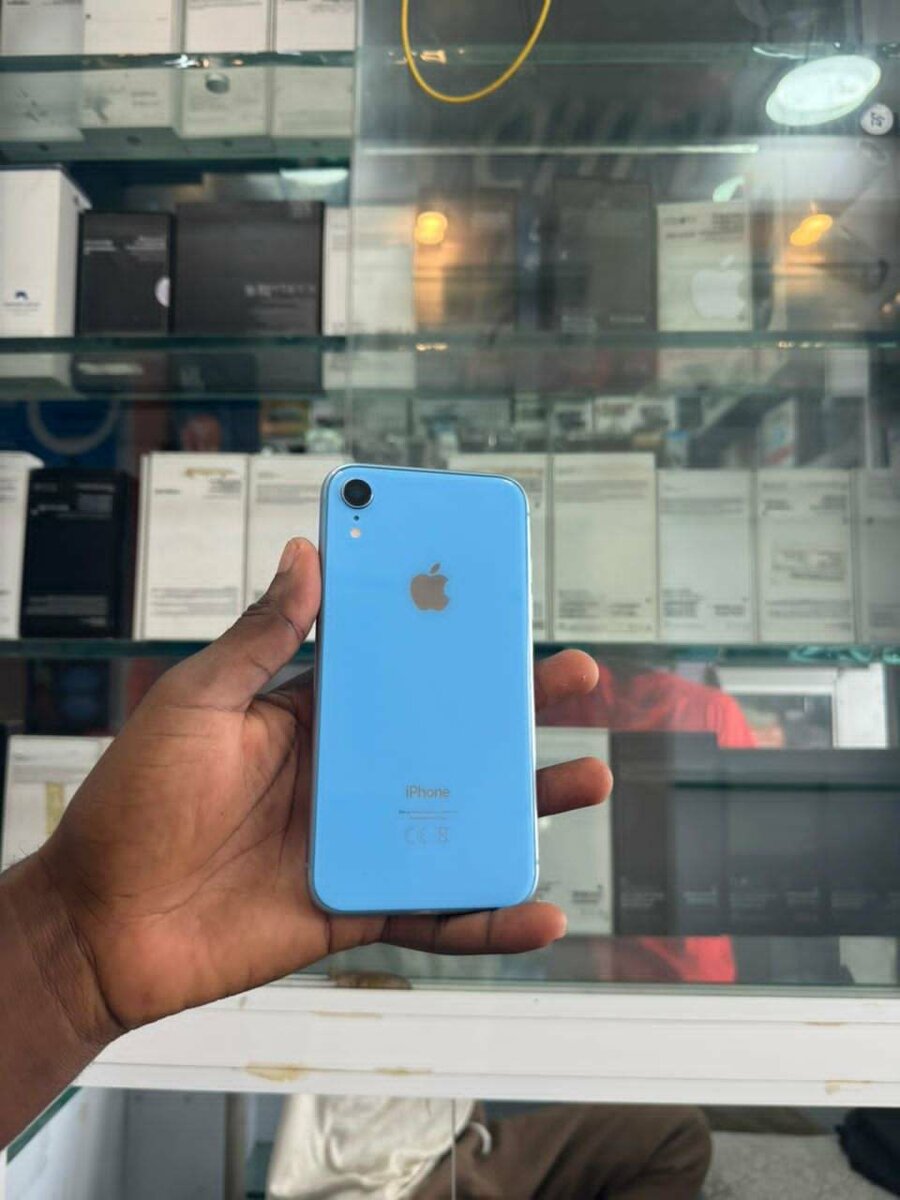 iPhone XR Bleu 64Go Débloqué