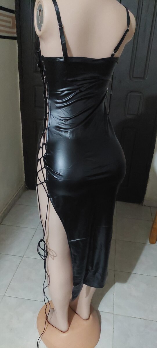 Robe bustier en similicuir noir