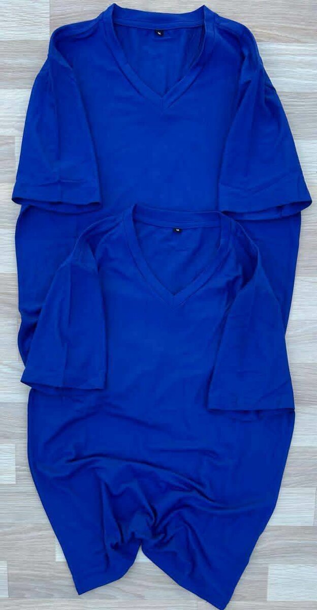 T-shirts V-Col bleu, vert, rouge