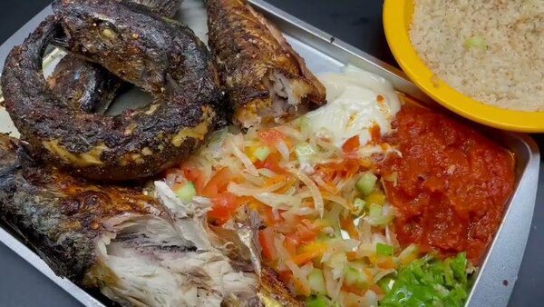 Plat de attieke poisson fumé