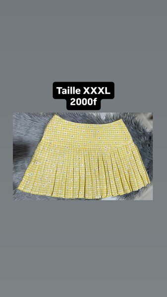 Jupe plissée fleurie