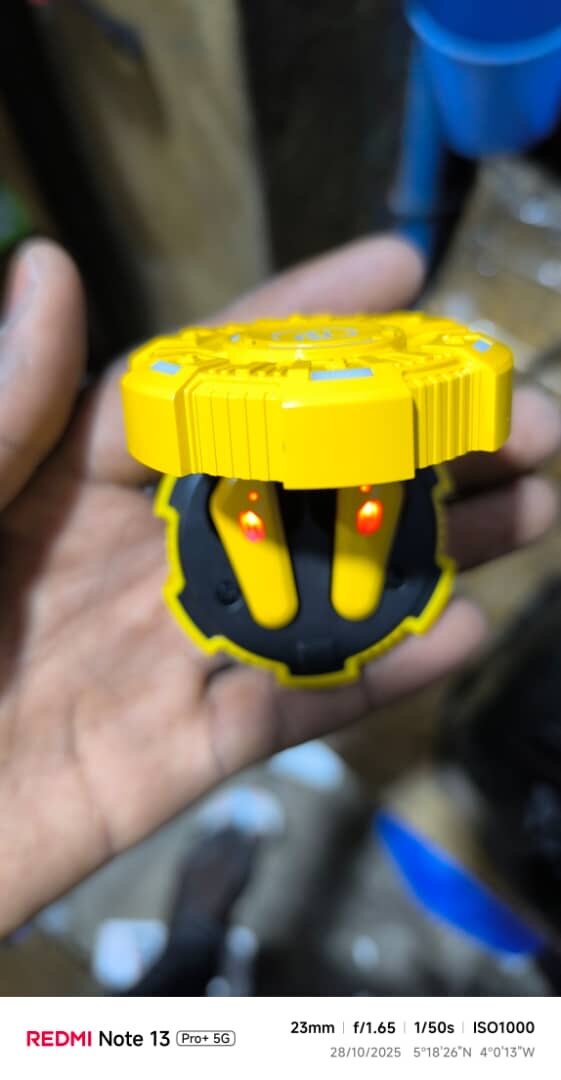 Écouteurs Bluetooth Futuristes