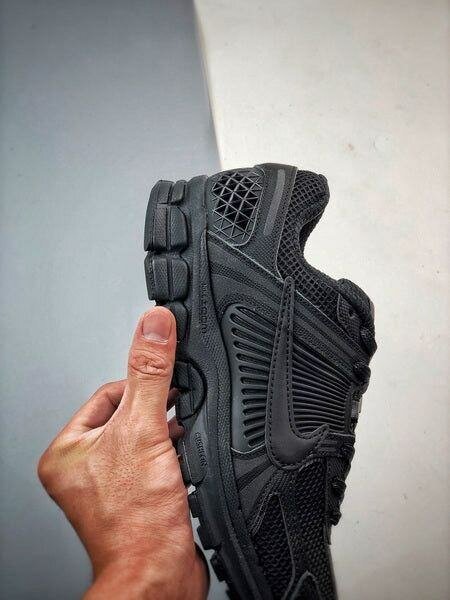 Sneakers noirs respirants