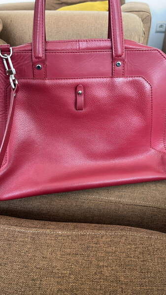 Sac à main en cuir rouge