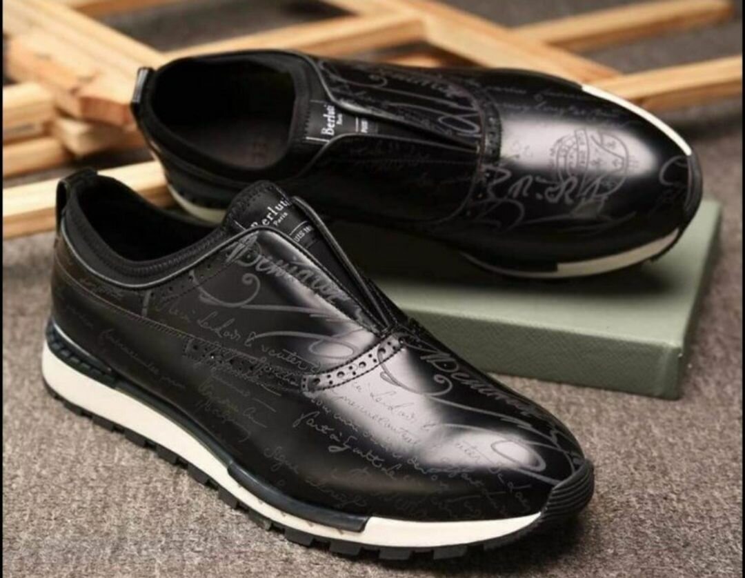 Chaussures en cuir imprimées élégantes