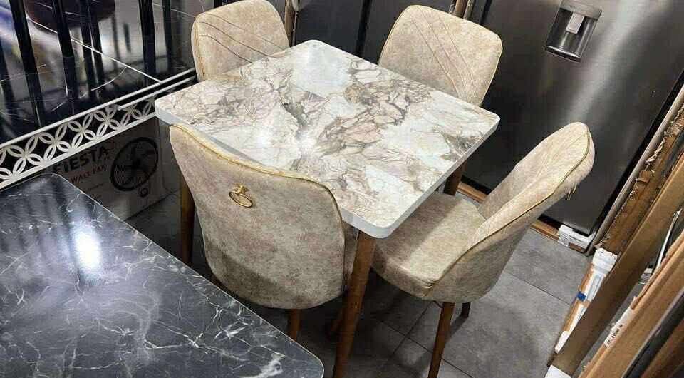 Table de salle à manger marbre