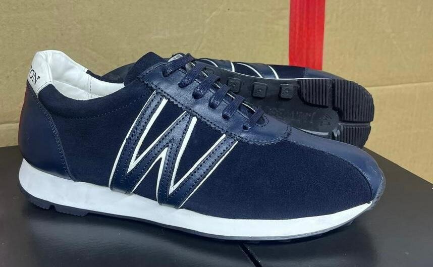 Sneakers noires et blanches