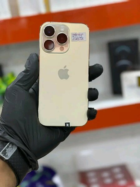 iPhone 14 Pro Max doré