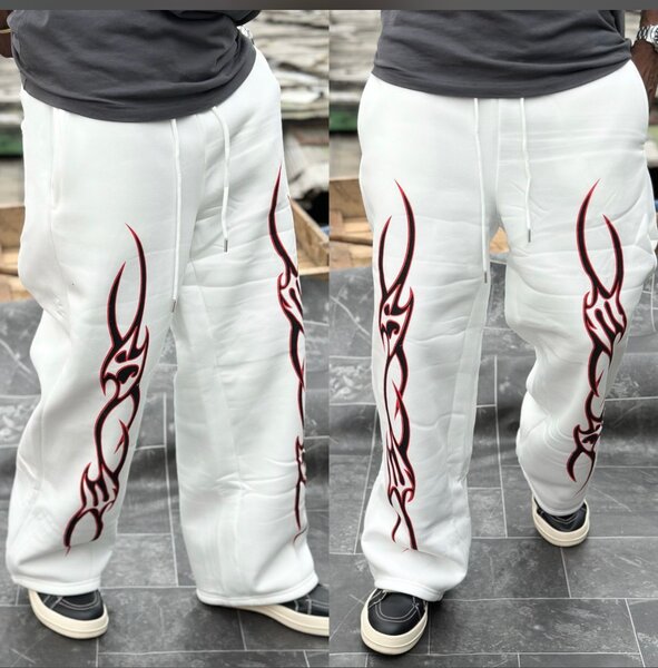 Pantalon blanc avec motif tribal