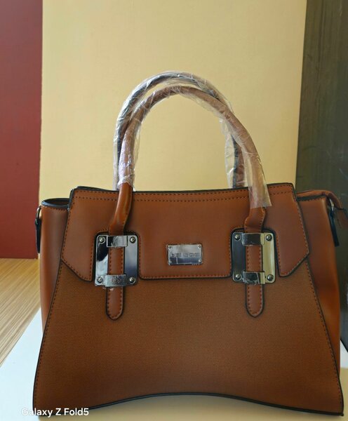 Chic et élégante en tout temps