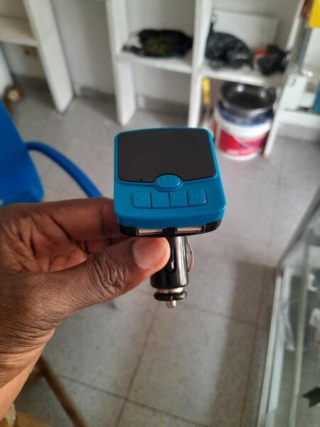 Transmetteur FM Bluetooth Voiture