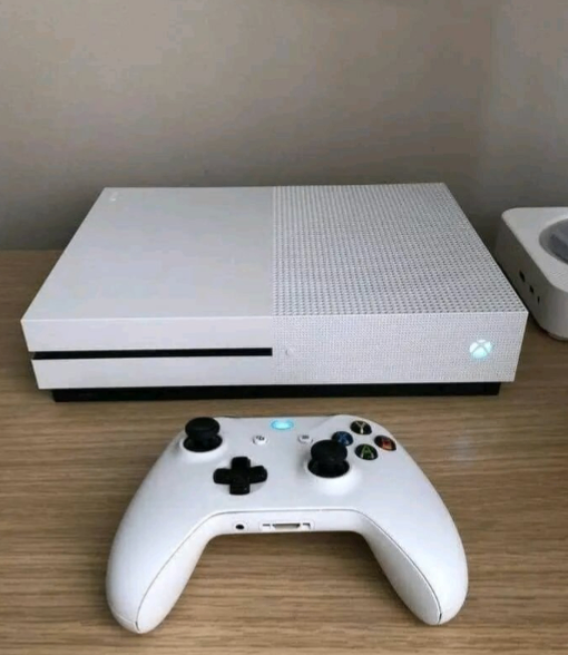 Console Xbox One X blanche