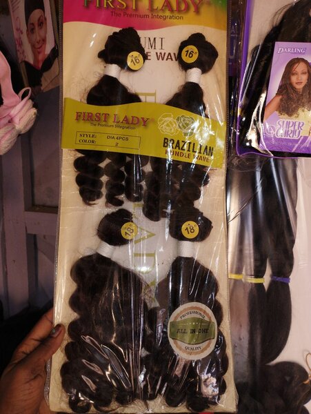 Extensions capillaires bouclés