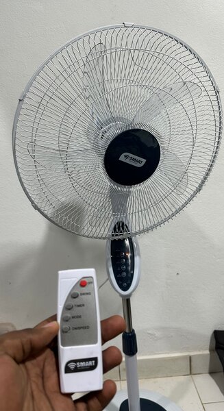 Ventilateur sur pied avec télécommande