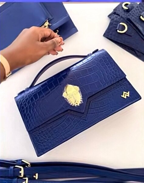 Sac à main en cuir bleu élégant