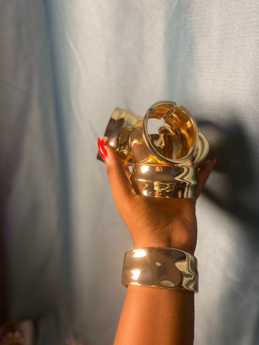 Bracelet manchette doré élégante