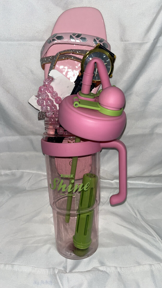 Gourde amusante avec accessoires