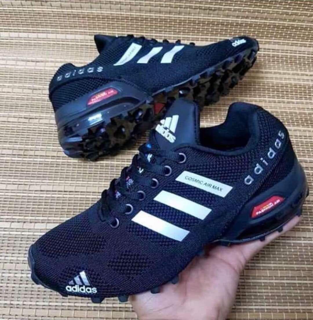 Baskets noires adidas sport